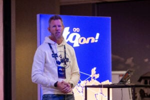 Johan van Amersfoort presenting